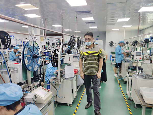 深科技-长城开发-男人吃奶摸下挵进去啪啪麻豆连接器